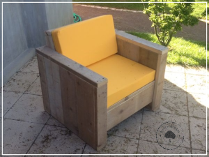 loungestoel van steigerhout